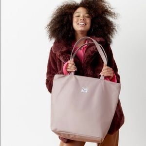 NWT Herschel Supply Co Mica Tote Bag in Ash Rose
